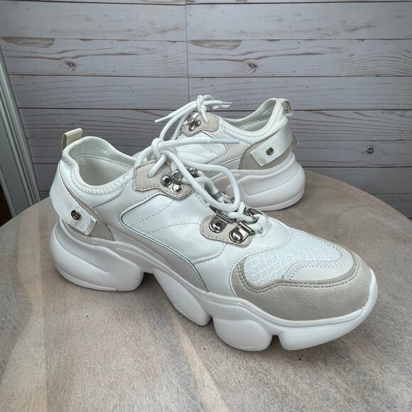 Berness Honest Platform Sneakers Women’s Size 9 White Beige Faux Suede NWT - Picture 1 of 10
